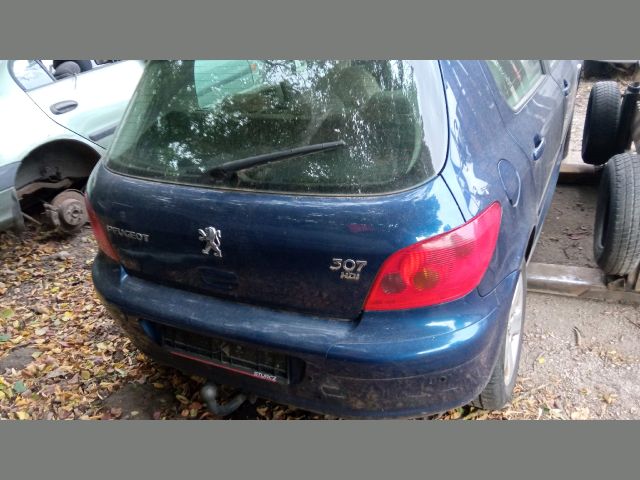 bontott PEUGEOT 307 Bal hátsó Fejtámla