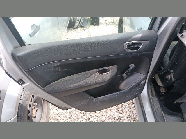 bontott PEUGEOT 307 Bal hátsó Fejtámla