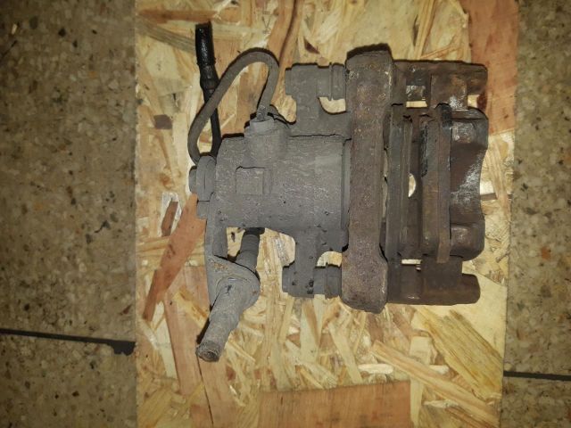 bontott PEUGEOT 307 Bal hátsó Féknyereg Munkahengerrel