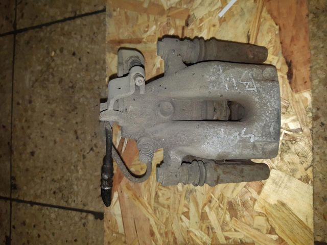 bontott PEUGEOT 307 Bal hátsó Féknyereg Munkahengerrel