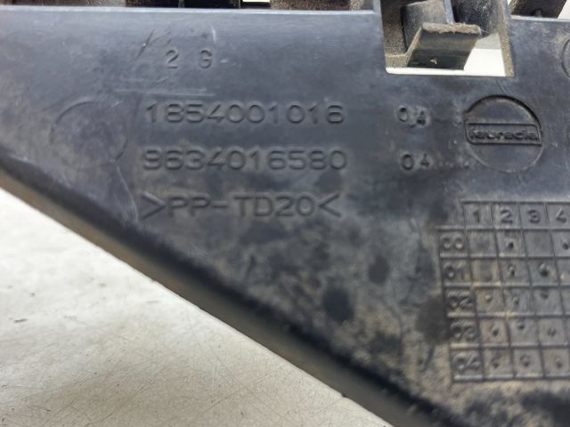 bontott PEUGEOT 307 Bal hátsó Oldal Lökhárító Tartó (Műanyag)