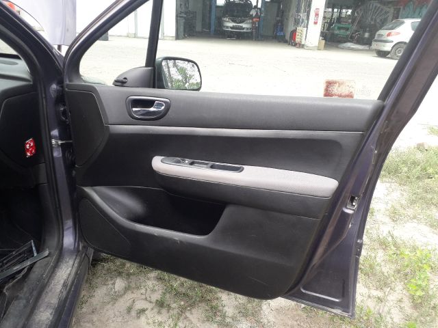 bontott PEUGEOT 307 Bal Napellenző