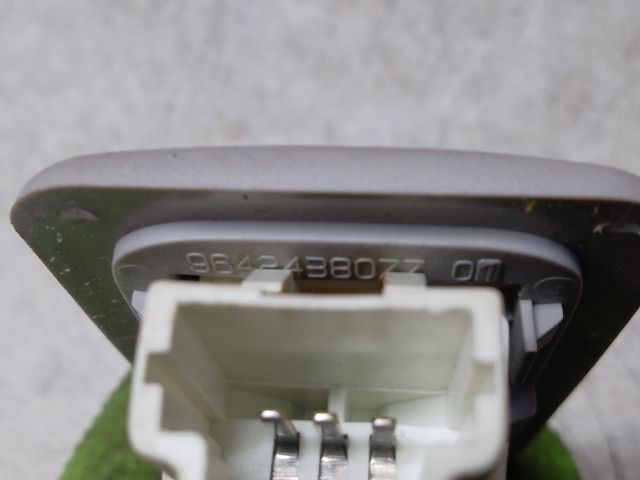 bontott PEUGEOT 307 Beltér Világítás Hátsó