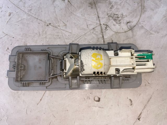 bontott PEUGEOT 307 Beltér Világítás Hátsó