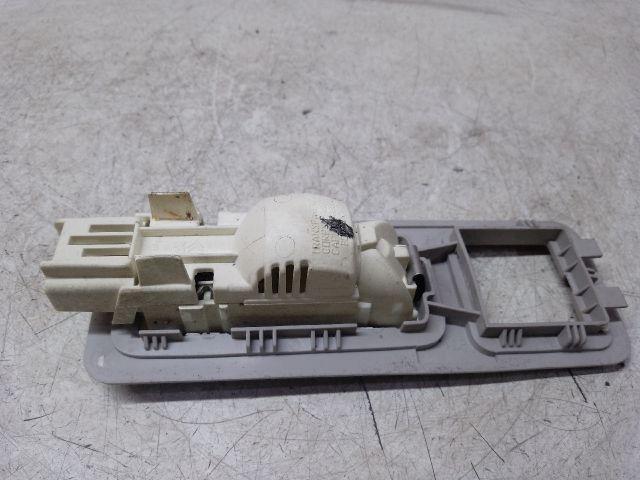 bontott PEUGEOT 307 Beltér Világítás Hátsó