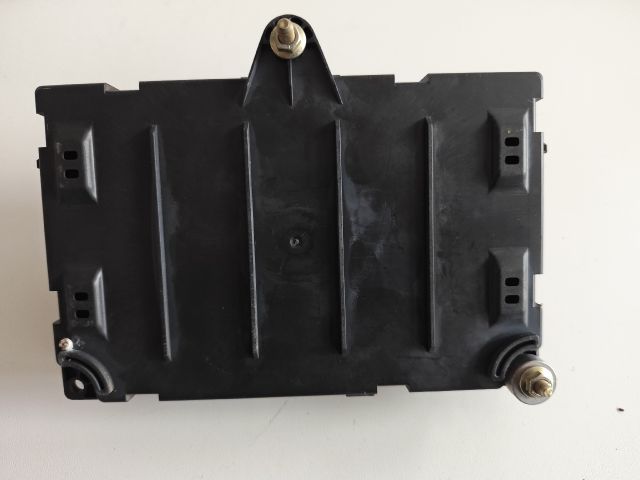 bontott PEUGEOT 307 Biztosítéktábla Csomagtér