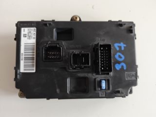 bontott PEUGEOT 307 Biztosítéktábla Csomagtér