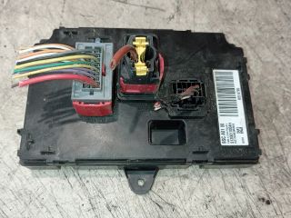 bontott PEUGEOT 307 Biztosítéktábla Csomagtér