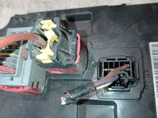 bontott PEUGEOT 307 Biztosítéktábla Csomagtér