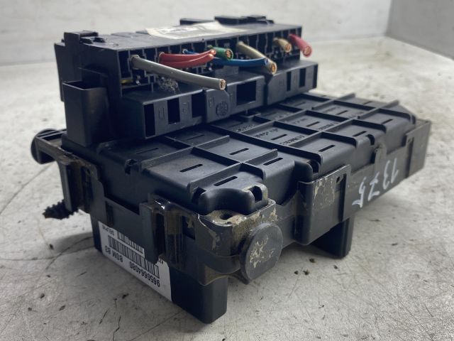 bontott PEUGEOT 307 Biztosítéktábla Doboz