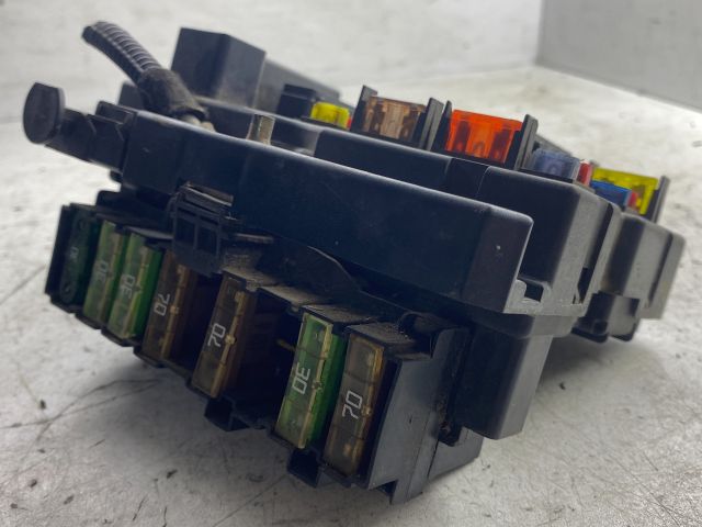 bontott PEUGEOT 307 Biztosítéktábla Doboz