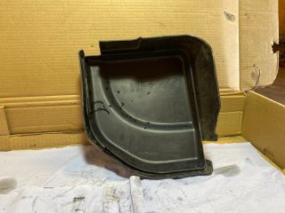 bontott PEUGEOT 307 Biztosítéktábla Fedél