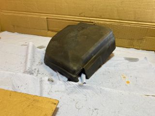 bontott PEUGEOT 307 Biztosítéktábla Fedél