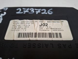 bontott PEUGEOT 307 Biztosítéktábla Motortér