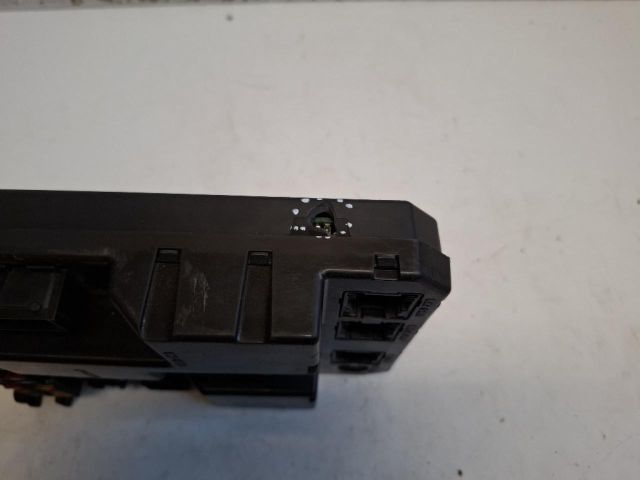 bontott PEUGEOT 307 Biztosítéktábla Motortér