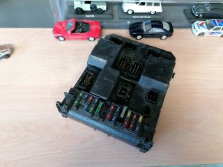 bontott PEUGEOT 307 Biztosítéktábla Utastér