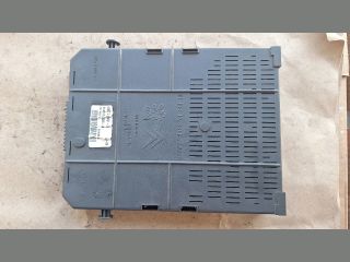 bontott PEUGEOT 307 Biztosítéktábla Utastér