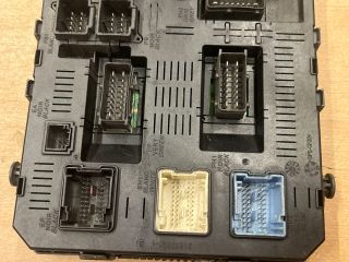 bontott PEUGEOT 307 Biztosítéktábla Utastér