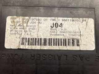 bontott PEUGEOT 307 Biztosítéktábla Utastér