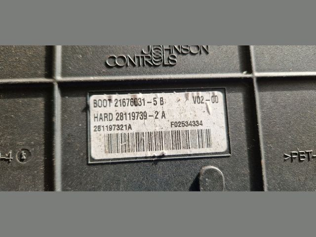 bontott PEUGEOT 307 Biztosítéktábla Utastér