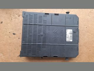 bontott PEUGEOT 307 Biztosítéktábla Utastér