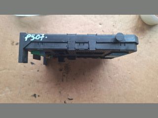 bontott PEUGEOT 307 Biztosítéktábla Utastér