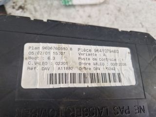 bontott PEUGEOT 307 Biztosítéktábla Utastér