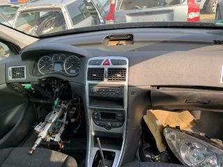 bontott PEUGEOT 307 Csomagtér Kárpit