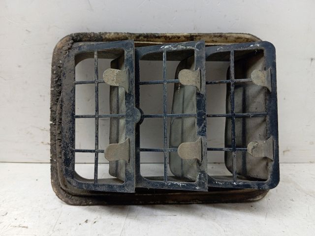 bontott PEUGEOT 307 Csomagtér Szellőző Bal