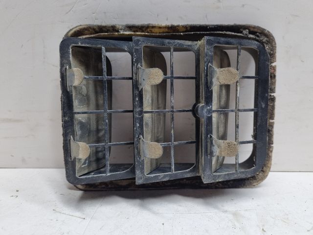 bontott PEUGEOT 307 Csomagtér Szellőző Jobb