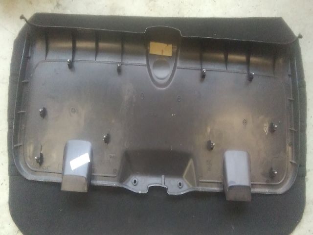 bontott PEUGEOT 307 Csomagtérajtó Burkolat (Részeivel)