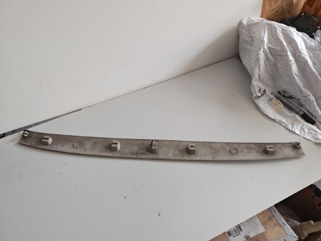 bontott PEUGEOT 307 Csomagtérajtó Díszléc