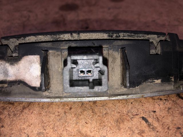 bontott PEUGEOT 307 Csomagtérajtó Kilincs