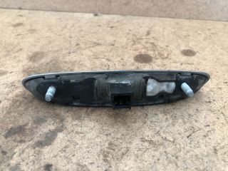 bontott PEUGEOT 307 Csomagtérajtó Kilincs