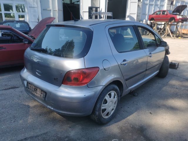 bontott PEUGEOT 307 Csomagtérajtó (Részeivel)