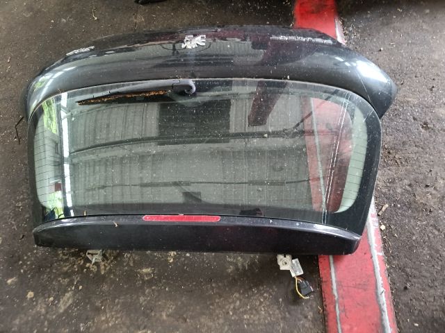 bontott PEUGEOT 307 Csomagtérajtó (Részeivel)