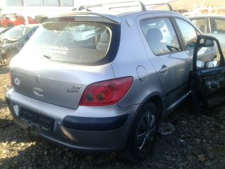 bontott PEUGEOT 307 Csomagtérajtó (Részeivel)