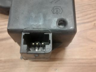 bontott PEUGEOT 307 Csomagtérajtó Zárszerkezet