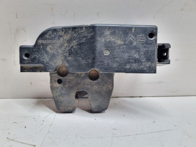 bontott PEUGEOT 307 Csomagtérajtó Zárszerkezet