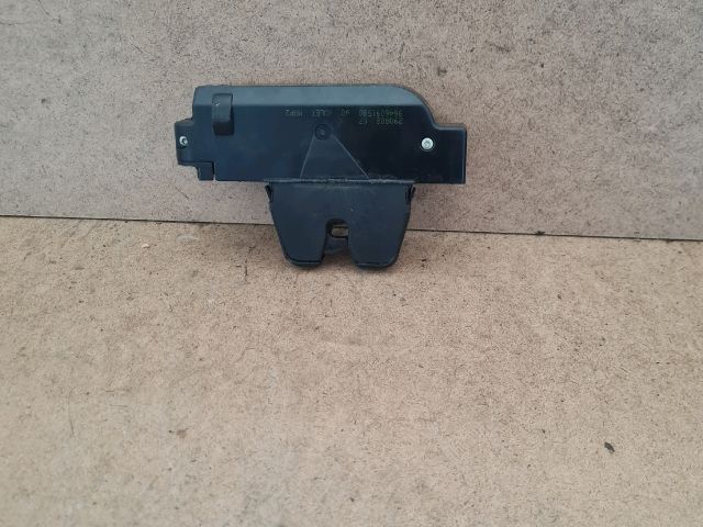 bontott PEUGEOT 307 Csomagtérajtó Zárszerkezet