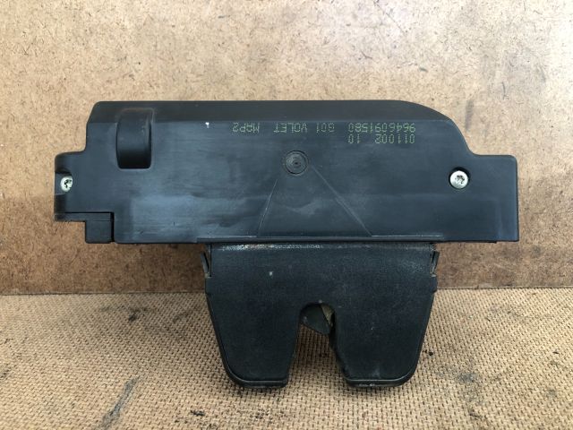 bontott PEUGEOT 307 Csomagtérajtó Zárszerkezet