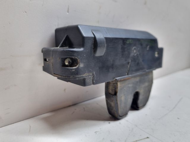 bontott PEUGEOT 307 Csomagtérajtó Zárszerkezet