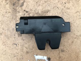 bontott PEUGEOT 307 Csomagtérajtó Zárszerkezet