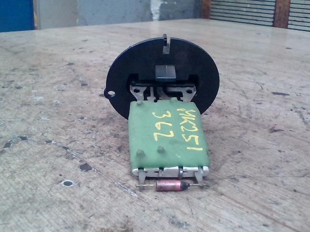 bontott PEUGEOT 307 Előtét Ellenállás Fűtőmotor