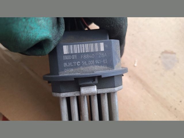 bontott PEUGEOT 307 Előtét Ellenállás Fűtőmotor