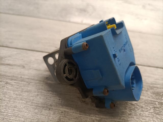 bontott PEUGEOT 307 Előtét Ellenállás Fűtőmotor