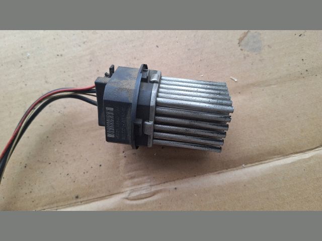 bontott PEUGEOT 307 Előtét Ellenállás Fűtőmotor