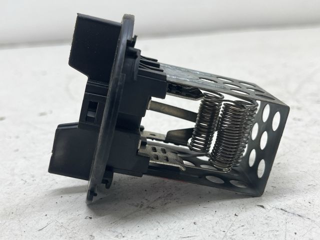 bontott PEUGEOT 307 Előtét Ellenállás Fűtőmotor