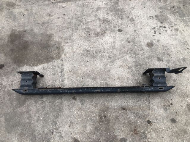 bontott PEUGEOT 307 Első Lökhárító Merevítő (Fém)