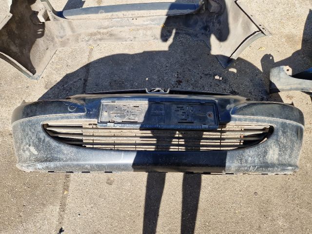 bontott PEUGEOT 307 Első Lökhárító (Részeivel)